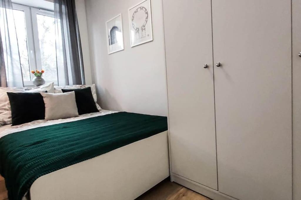 Bezagenta Mozart4 2 Room Easy Transit To City Wifi Warszawa Zewnętrze zdjęcie