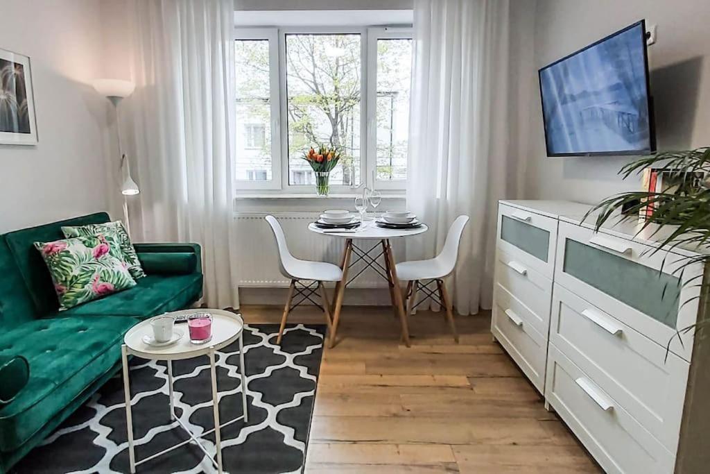 Bezagenta Mozart4 2 Room Easy Transit To City Wifi Warszawa Zewnętrze zdjęcie